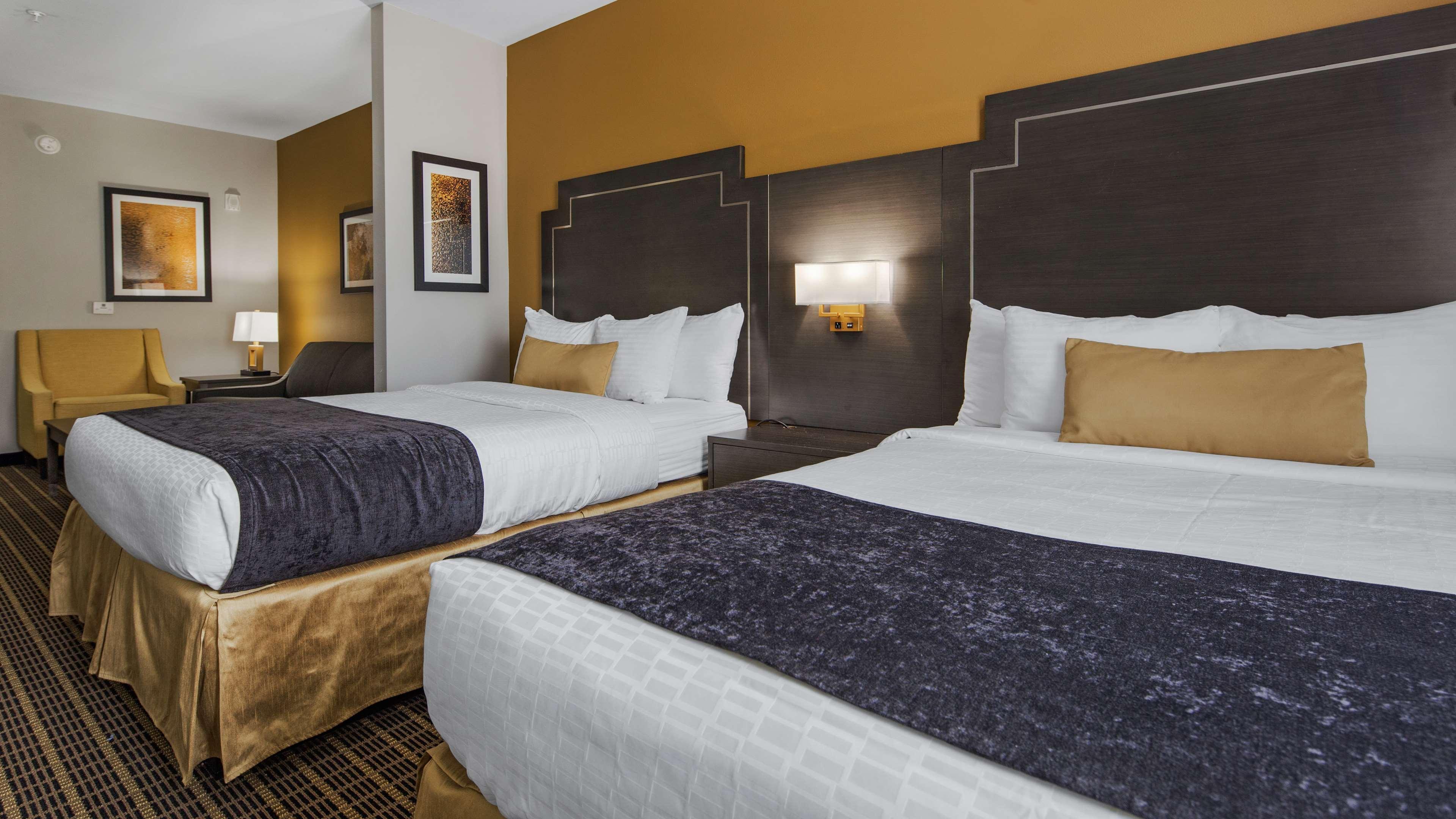 Best Western Plus Regency Park Walker Buitenkant foto