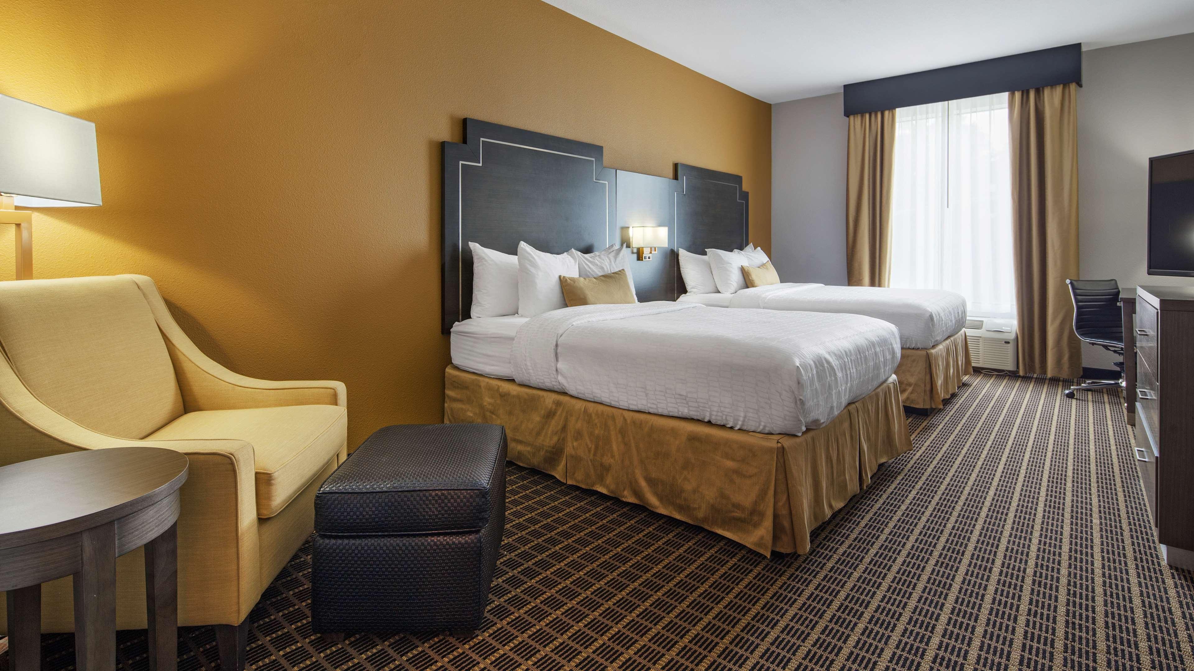 Best Western Plus Regency Park Walker Buitenkant foto