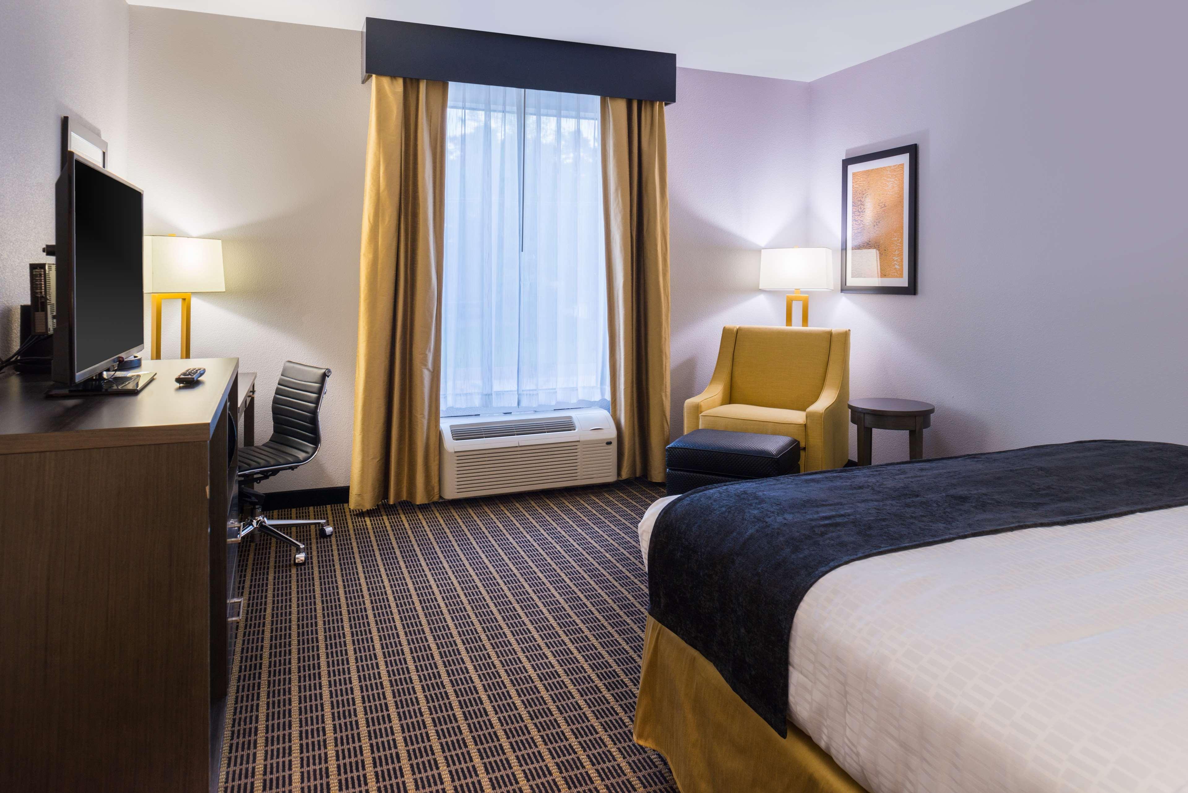 Best Western Plus Regency Park Walker Buitenkant foto