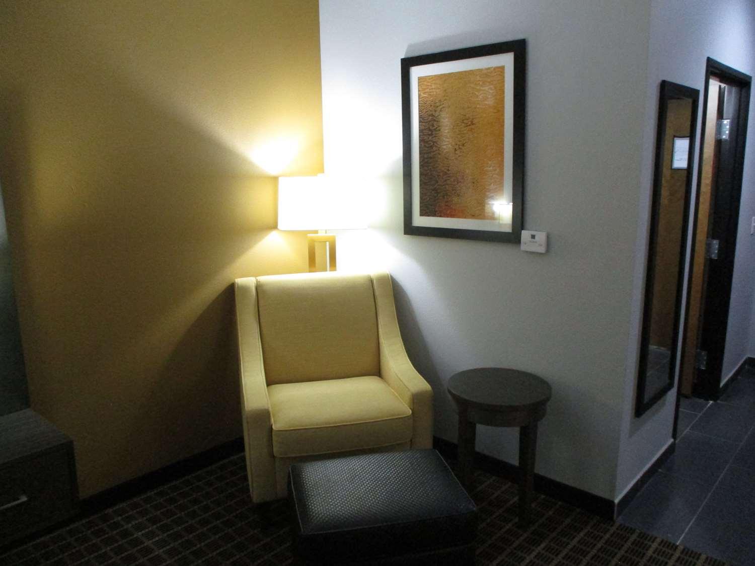 Best Western Plus Regency Park Walker Buitenkant foto