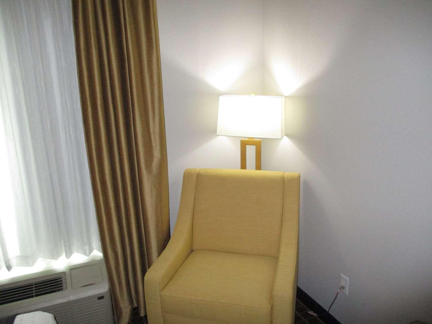 Best Western Plus Regency Park Walker Buitenkant foto