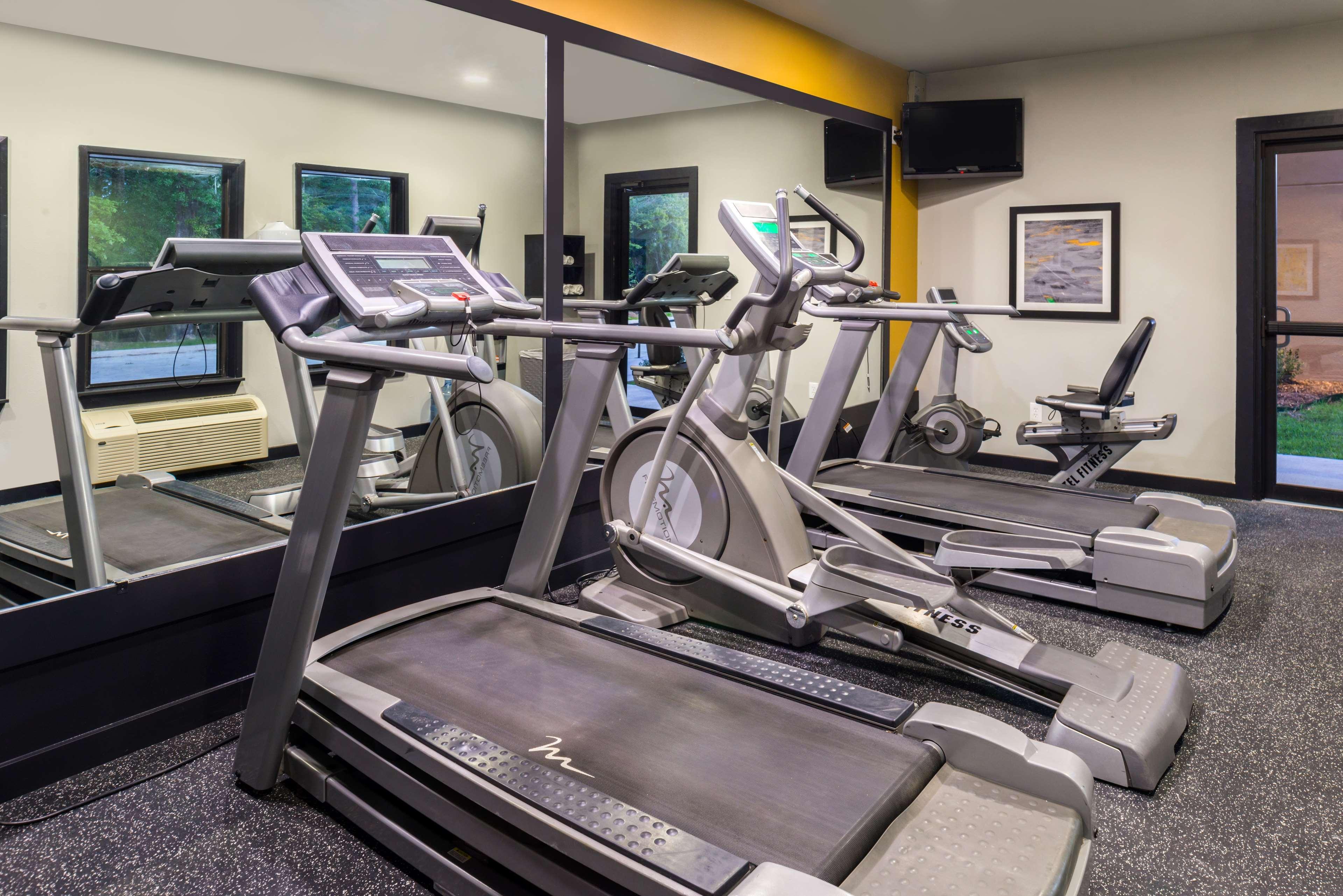 Best Western Plus Regency Park Walker Buitenkant foto